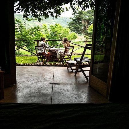 Akagera Transit Lodge Ngoại thất bức ảnh