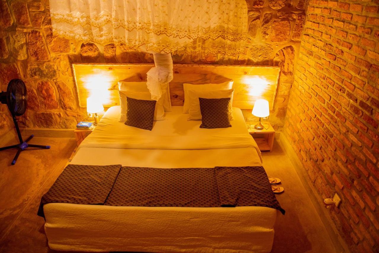Akagera Transit Lodge Ngoại thất bức ảnh