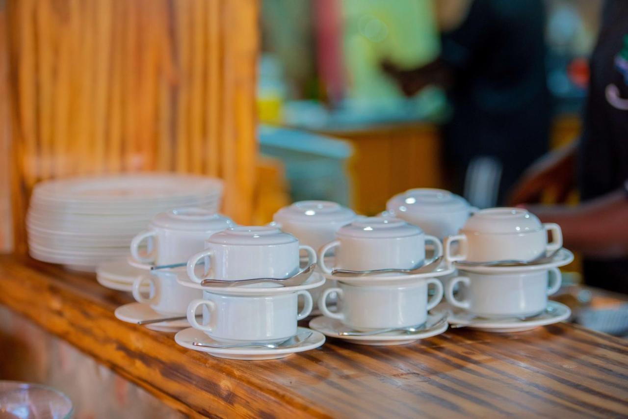 Akagera Transit Lodge Ngoại thất bức ảnh