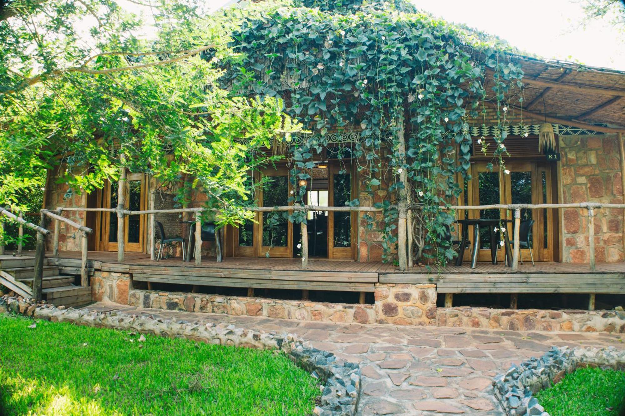 Akagera Transit Lodge Ngoại thất bức ảnh