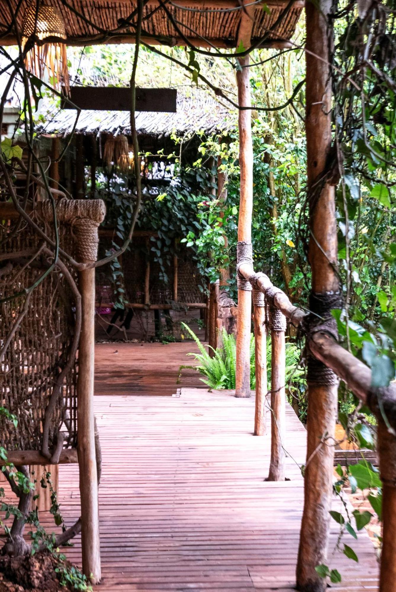 Akagera Transit Lodge Ngoại thất bức ảnh